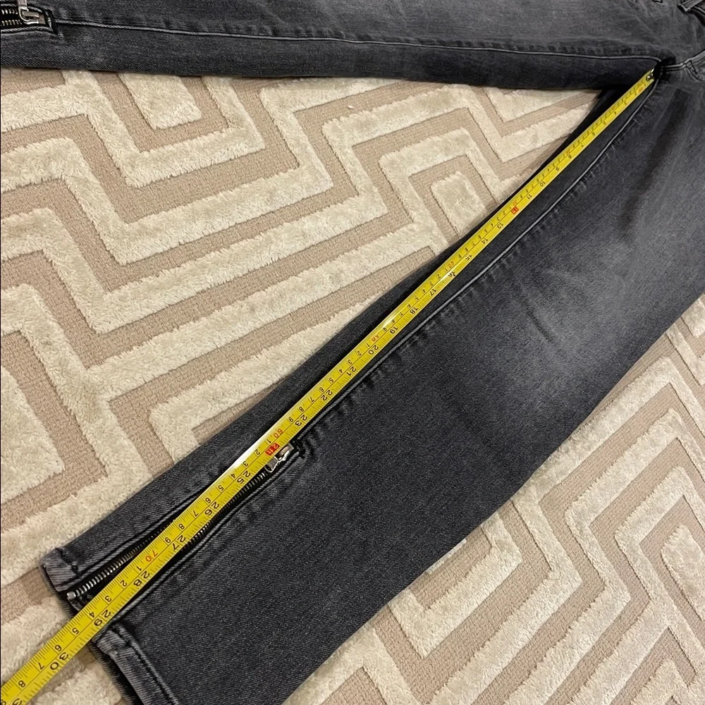 J BRAND GRAY JEANS